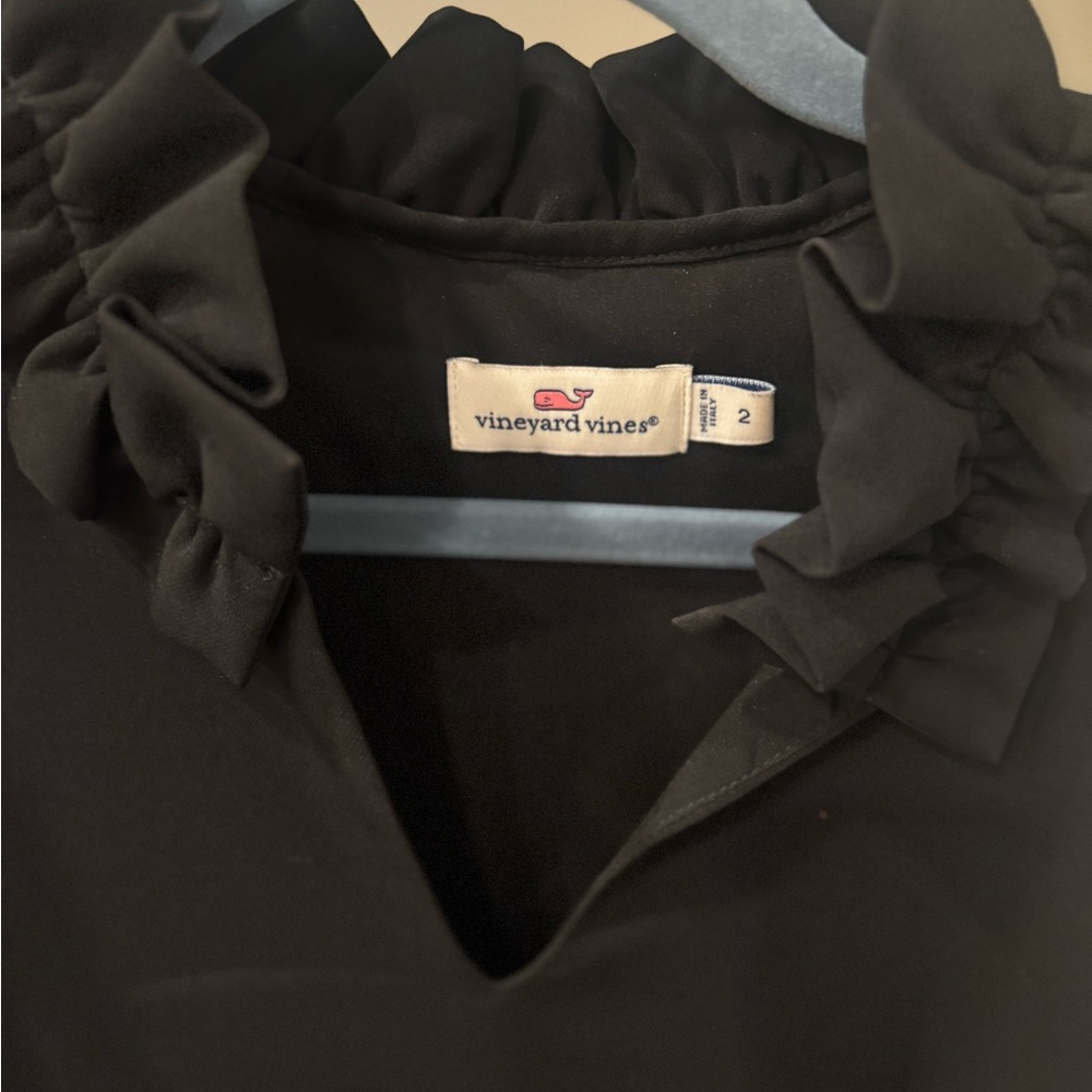 Vineyard vines black ruffle shift dress
